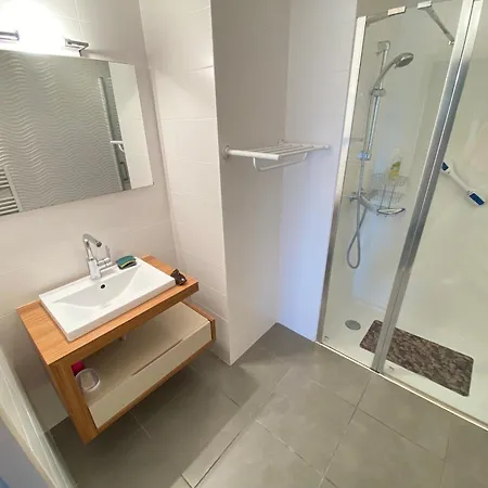 Apartament Climatise 4 Pers Avec Garage, Proche & Centre-ville - Fr-1-781-82